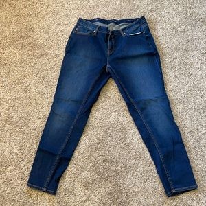 Vigoss women’s dark wash jean size 16